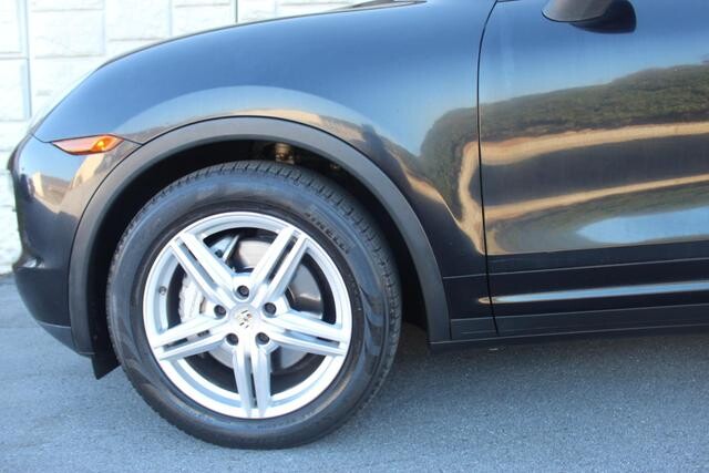2012 Porsche Cayenne in Decatur, GA 30032 - 2397581 59