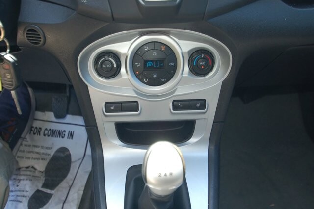 2016 Ford Fiesta in Phoenix, AZ 85021 - 2398561 13