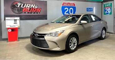 2015 Toyota Camry in Conyers, GA 30094