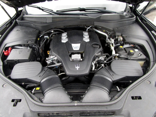 2018 Maserati Levante in Tampa, FL 33604-6914 - 2398603 22