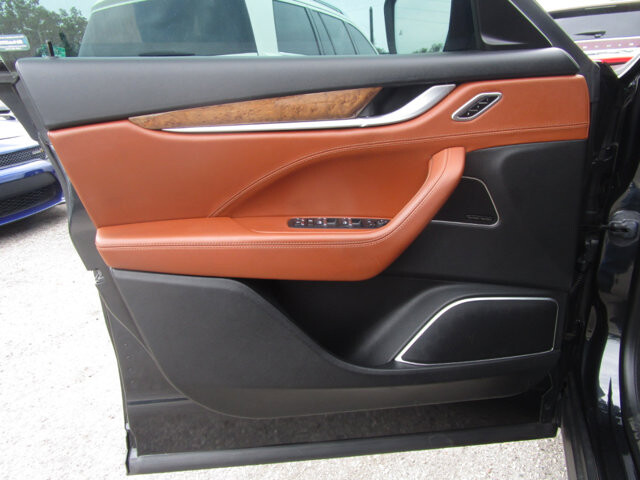 2018 Maserati Levante in Tampa, FL 33604-6914 - 2398603 16