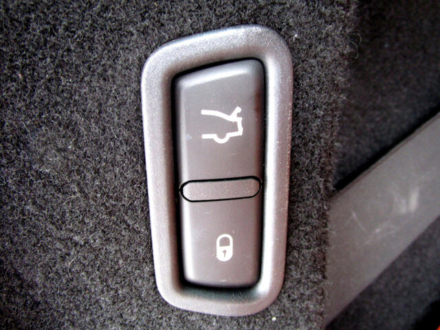 2018 Maserati Levante in Tampa, FL 33604-6914 - 2398603 27