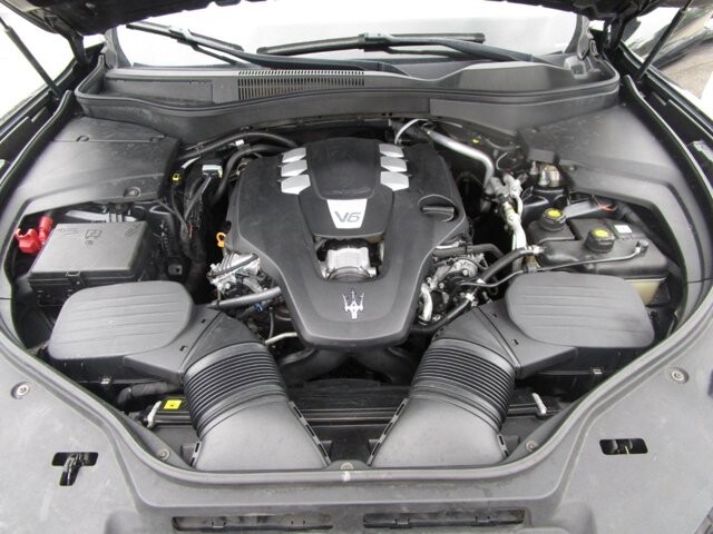 2018 Maserati Levante in Tampa, FL 33604-6914 - 2398603 22
