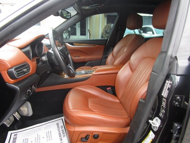 2018 Maserati Levante in Tampa, FL 33604-6914 - 2398603 9