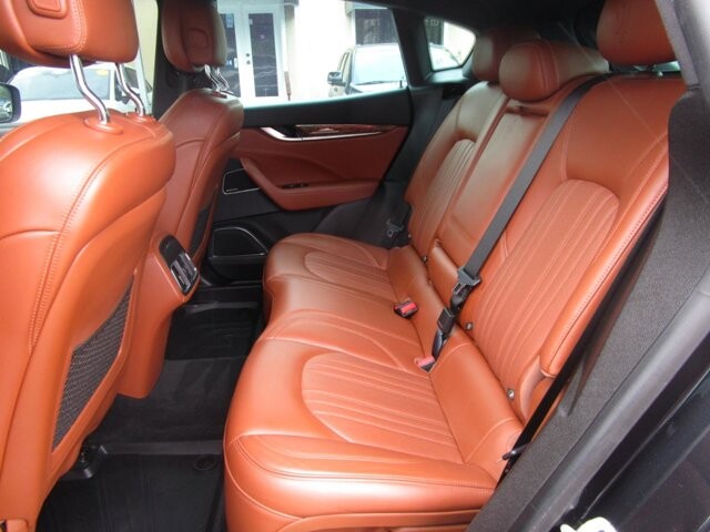 2018 Maserati Levante in Tampa, FL 33604-6914 - 2398603 11