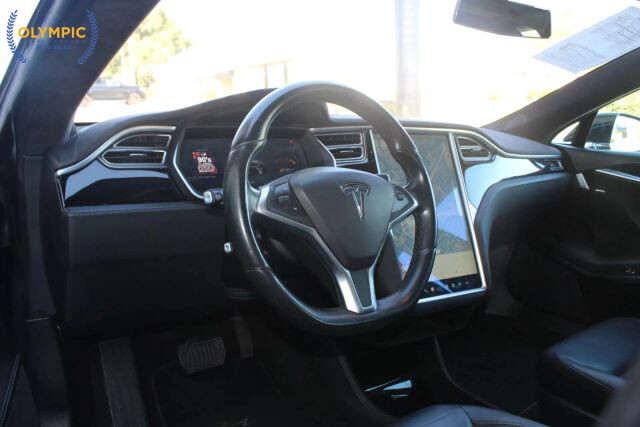 2015 Tesla Model S in Decatur, GA 30032 - 2398647 13