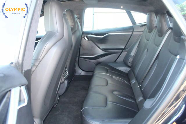 2015 Tesla Model S in Decatur, GA 30032 - 2398647 26