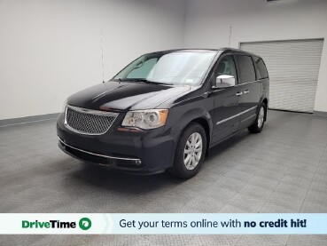 2016 Chrysler Town & Country in Montclair, CA 91763