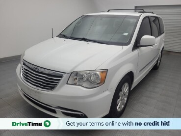 2016 Chrysler Town & Country in San Antonio, TX 78238