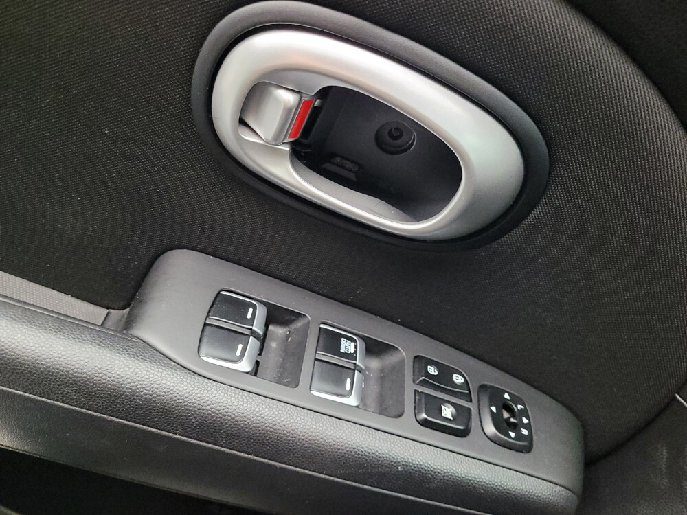 2018 Kia Soul in Eastpointe, MI 48021 - 2399572 27