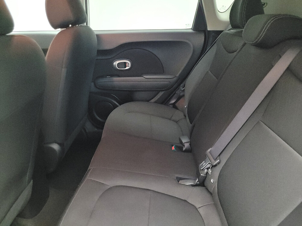 2018 Kia Soul in Eastpointe, MI 48021 - 2399572 18