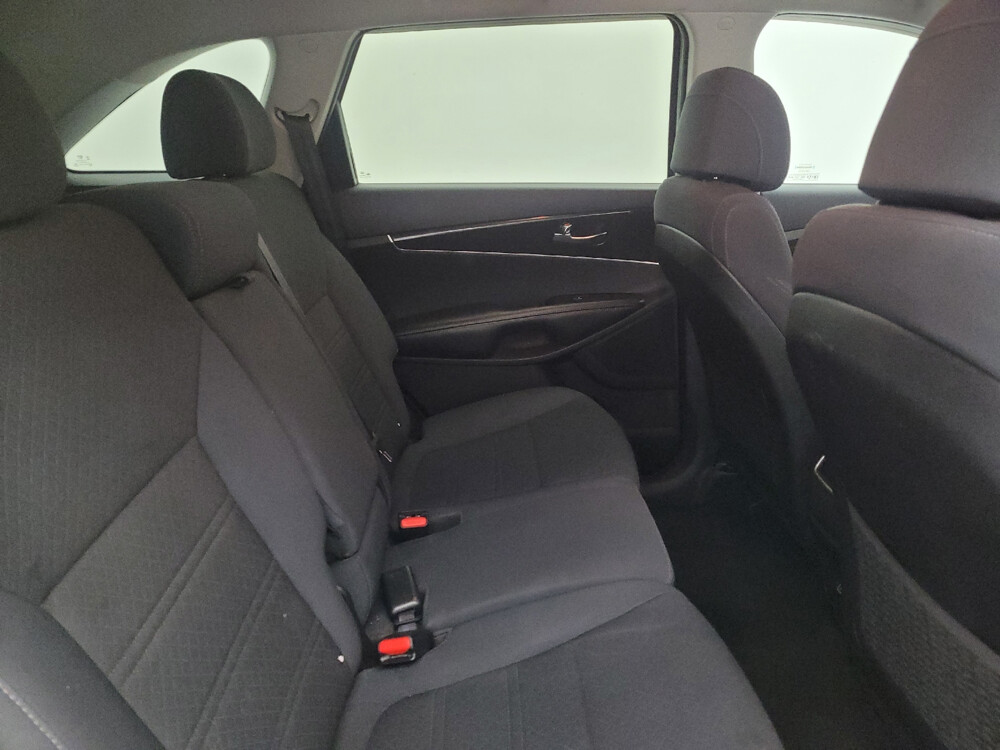 2017 Kia Sorento in Columbus, OH 43231 - 2400002 19