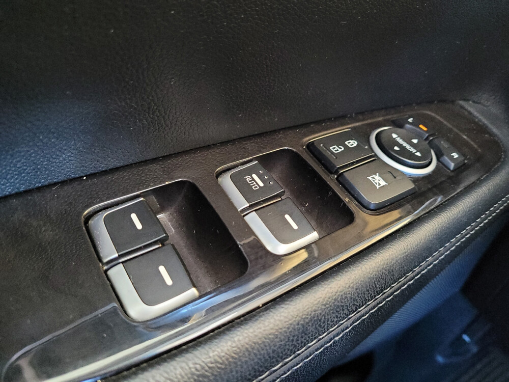 2017 Kia Sorento in Columbus, OH 43231 - 2400002 27