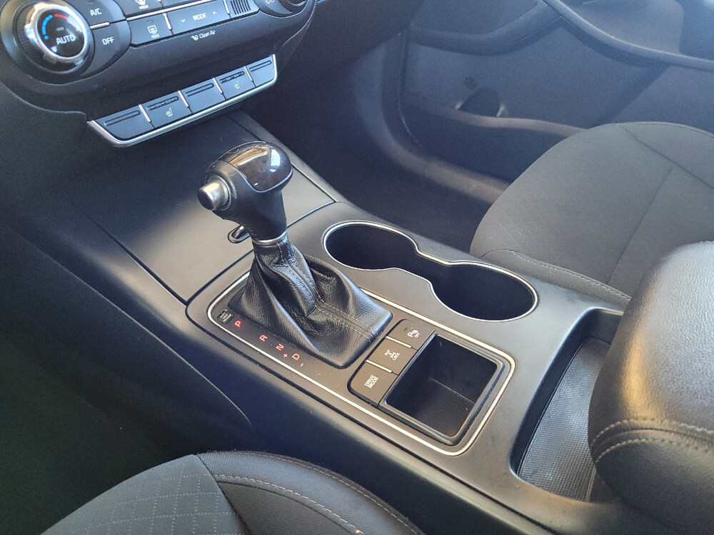 2017 Kia Sorento in Columbus, OH 43231 - 2400002 26