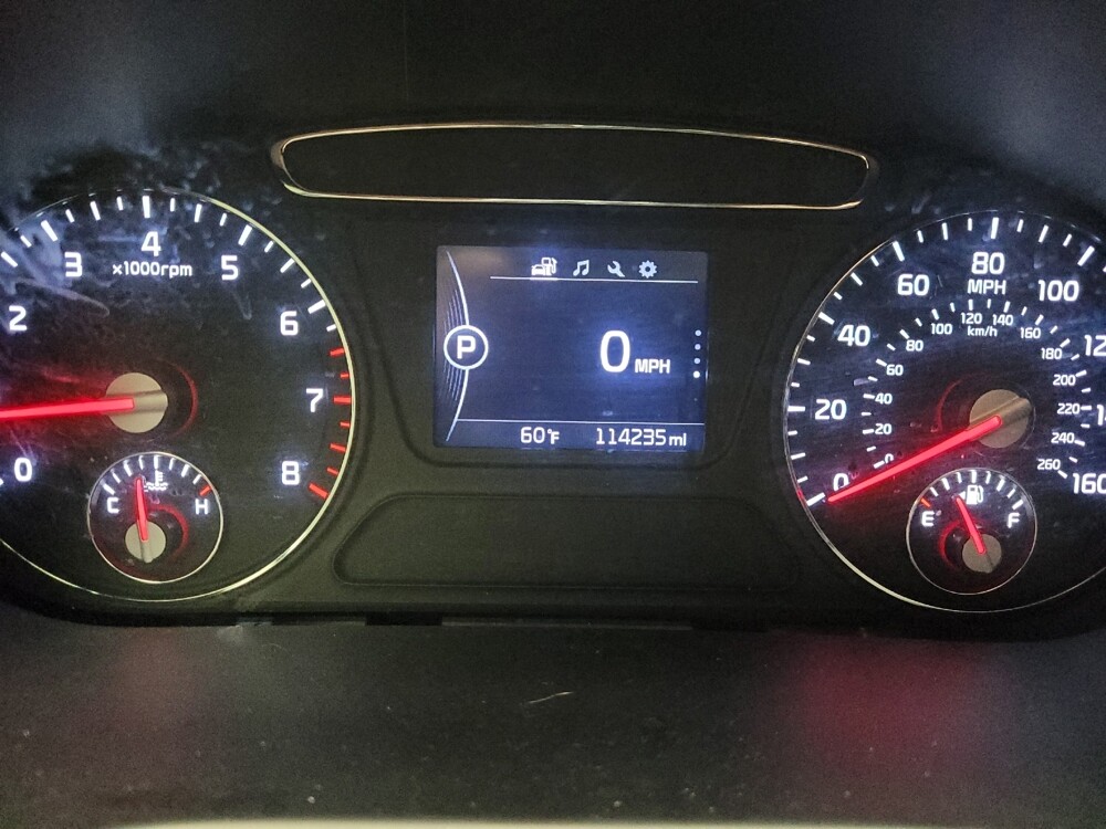 2016 Kia Sorento in Eastpointe, MI 48021 - 2400485 23