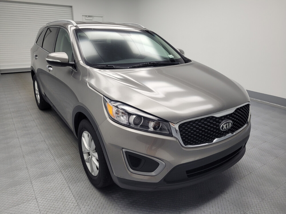 2016 Kia Sorento in Eastpointe, MI 48021 - 2400485 13
