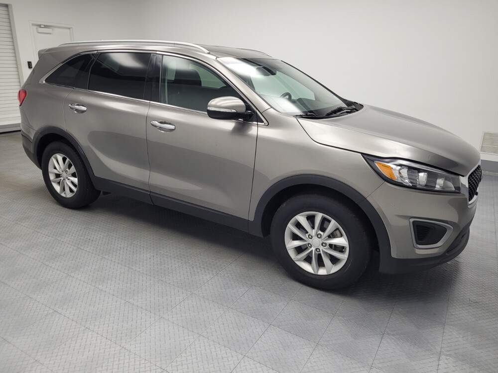 2016 Kia Sorento in Eastpointe, MI 48021 - 2400485 11