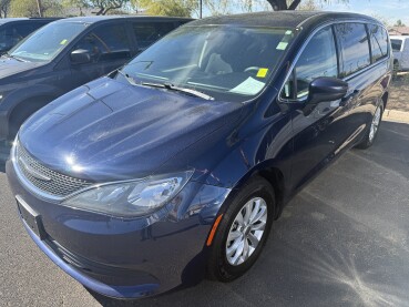 2017 Chrysler Pacifica in Phoenix, AZ 85022