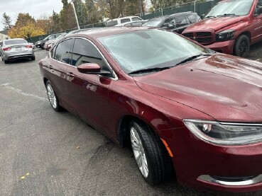 2015 Chrysler 200 in Milwaukee, WI 53221