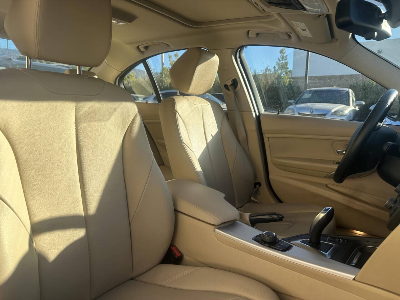 2014 BMW 320i in Pasadena, CA 91107 - 2403699 20