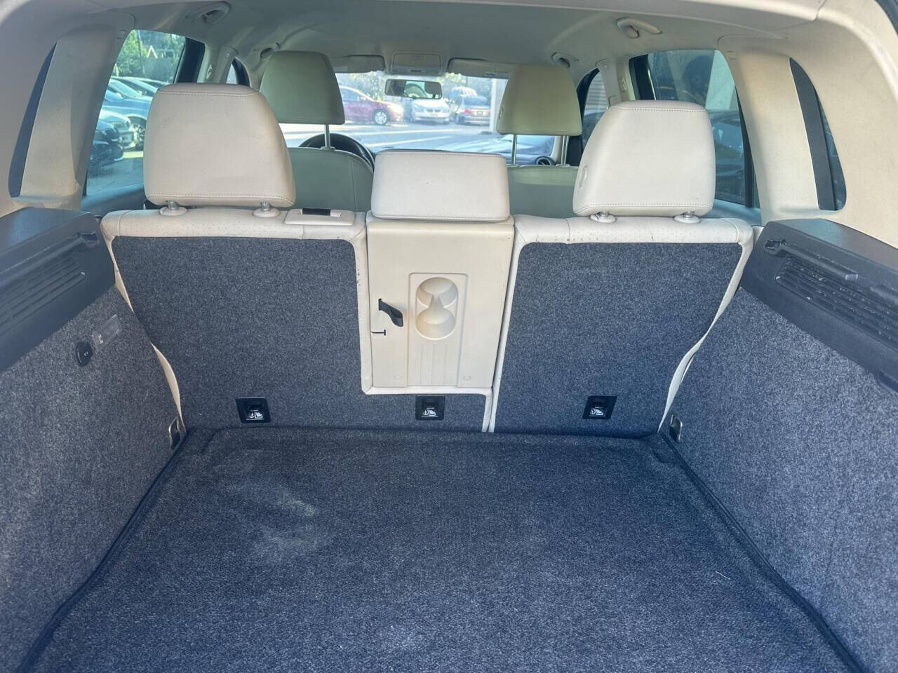 2015 Volkswagen Tiguan in Pasadena, CA 91107 - 2403703 4