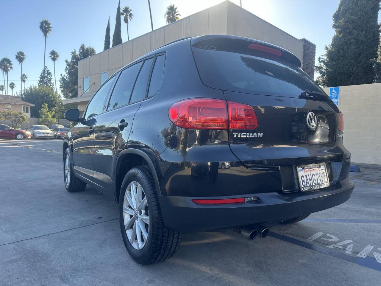 2015 Volkswagen Tiguan in Pasadena, CA 91107 - 2403703 24