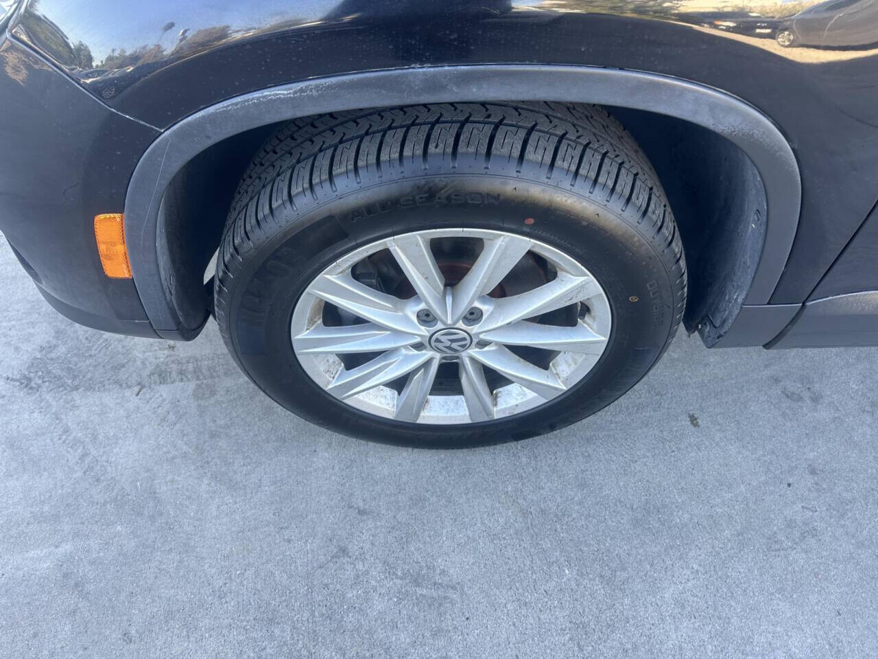 2015 Volkswagen Tiguan in Pasadena, CA 91107 - 2403703 14