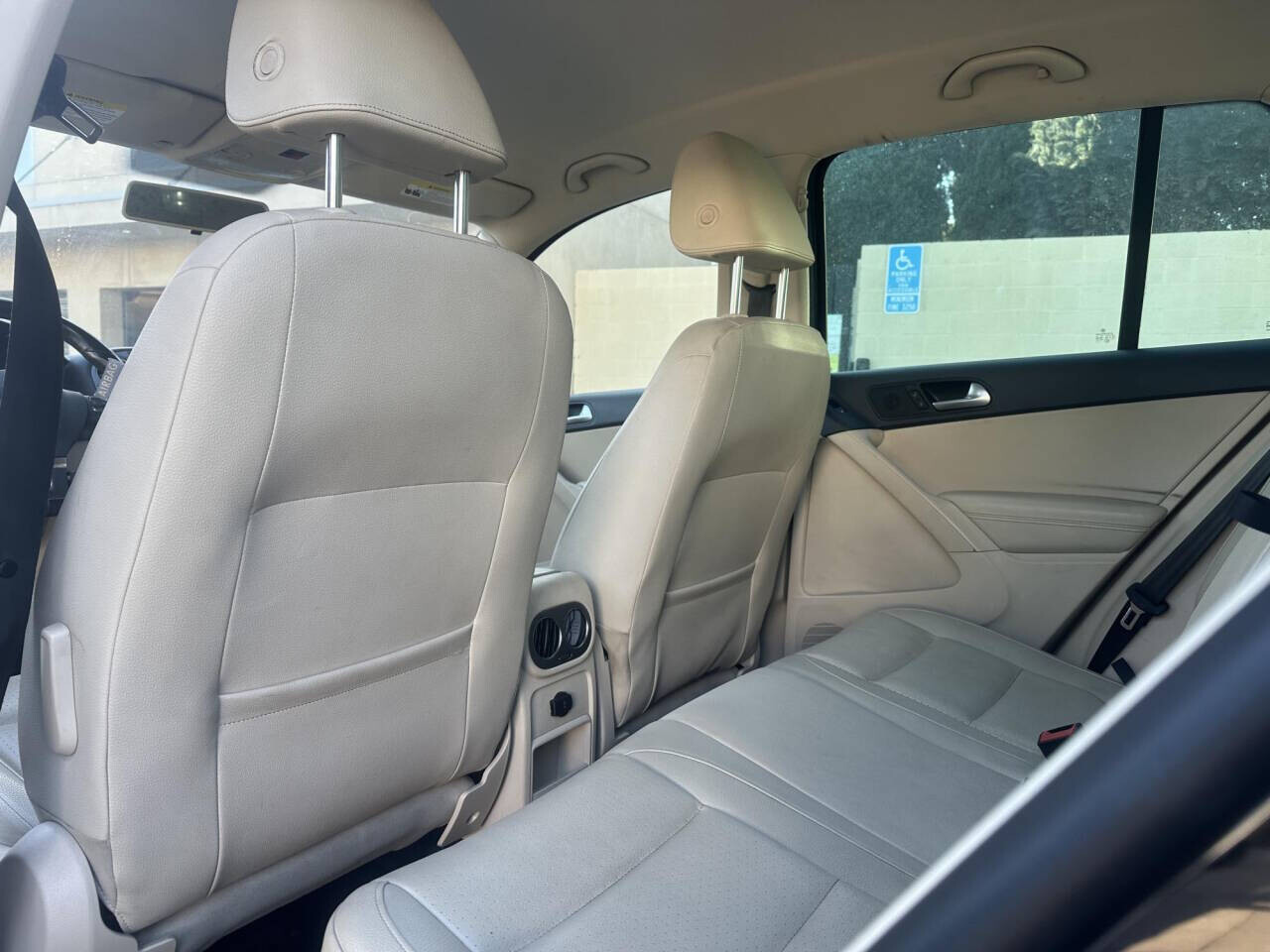 2015 Volkswagen Tiguan in Pasadena, CA 91107 - 2403703 20