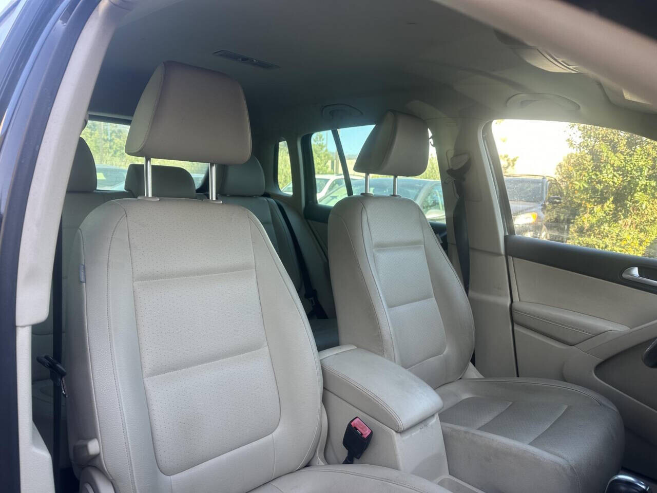 2015 Volkswagen Tiguan in Pasadena, CA 91107 - 2403703 6