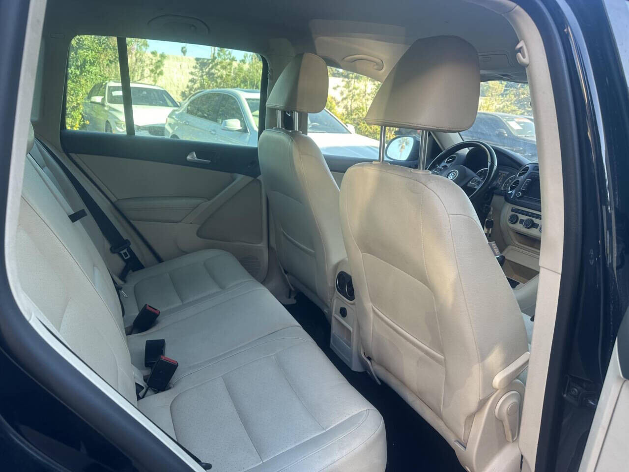 2015 Volkswagen Tiguan in Pasadena, CA 91107 - 2403703 23