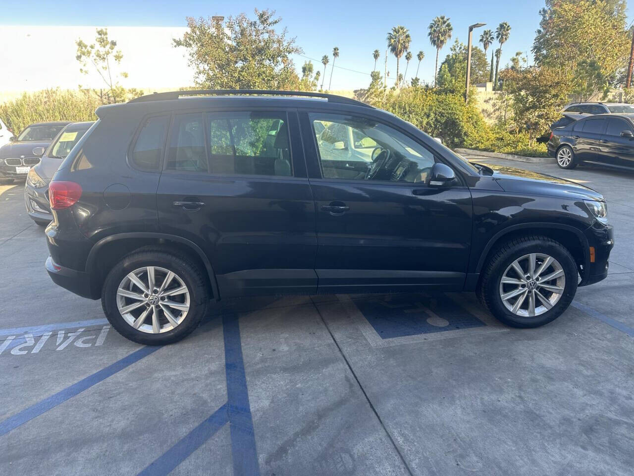 2015 Volkswagen Tiguan in Pasadena, CA 91107 - 2403703 11