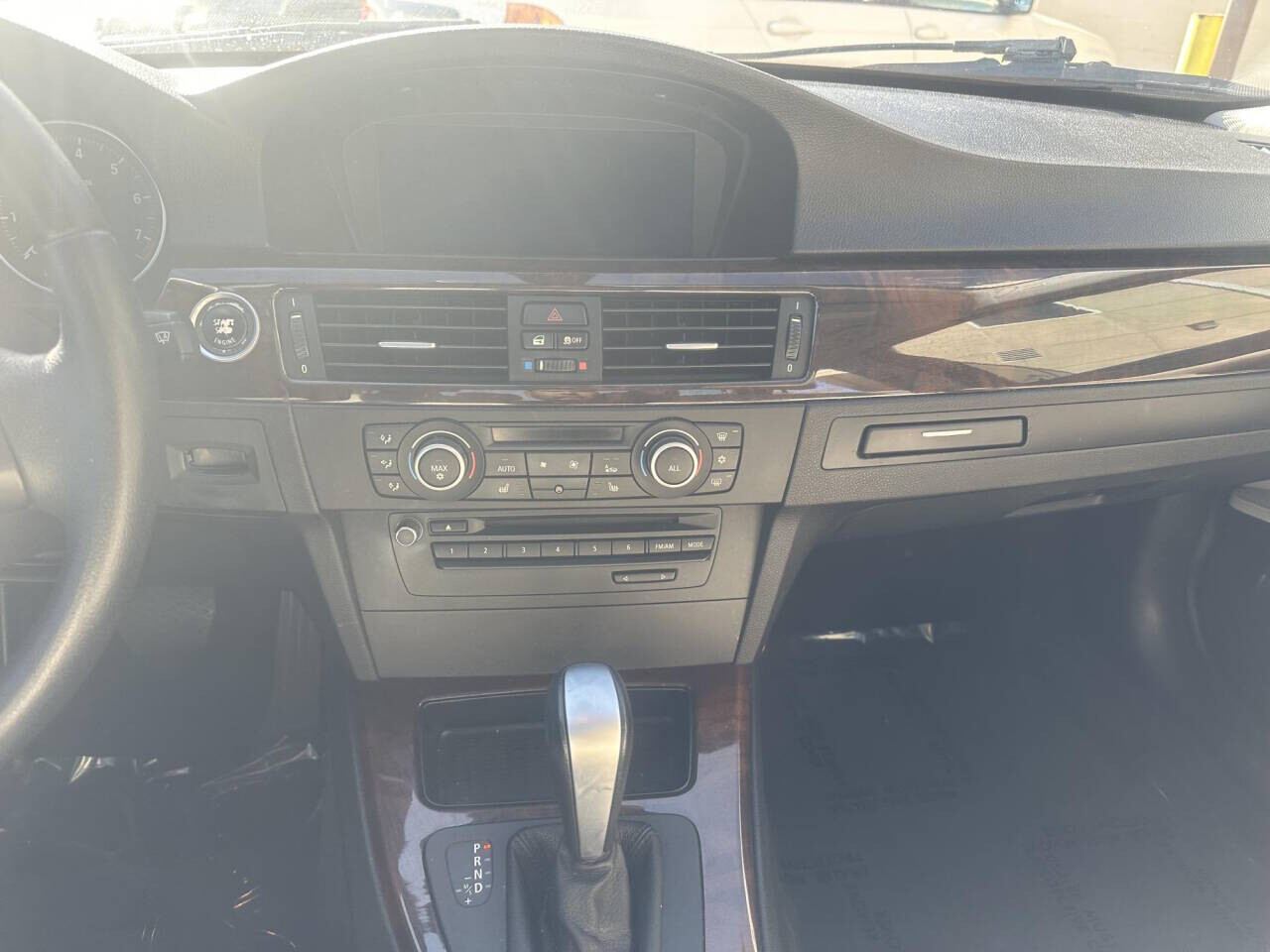 2011 BMW 328i in Pasadena, CA 91107 - 2403704 25