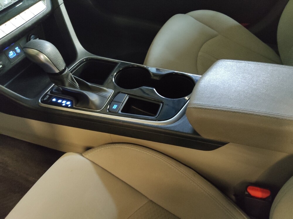 2018 Hyundai Sonata in Wilmington, NC 28405 - 2404461 26