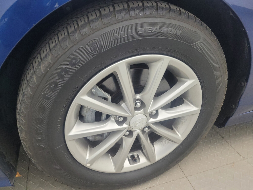 2018 Hyundai Sonata in Wilmington, NC 28405 - 2404461 57