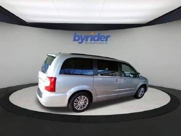 2014 Chrysler Town & Country in Madison, WI 53718