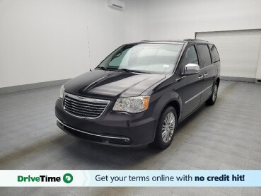 2015 Chrysler Town & Country in Stone Mountain, GA 30083