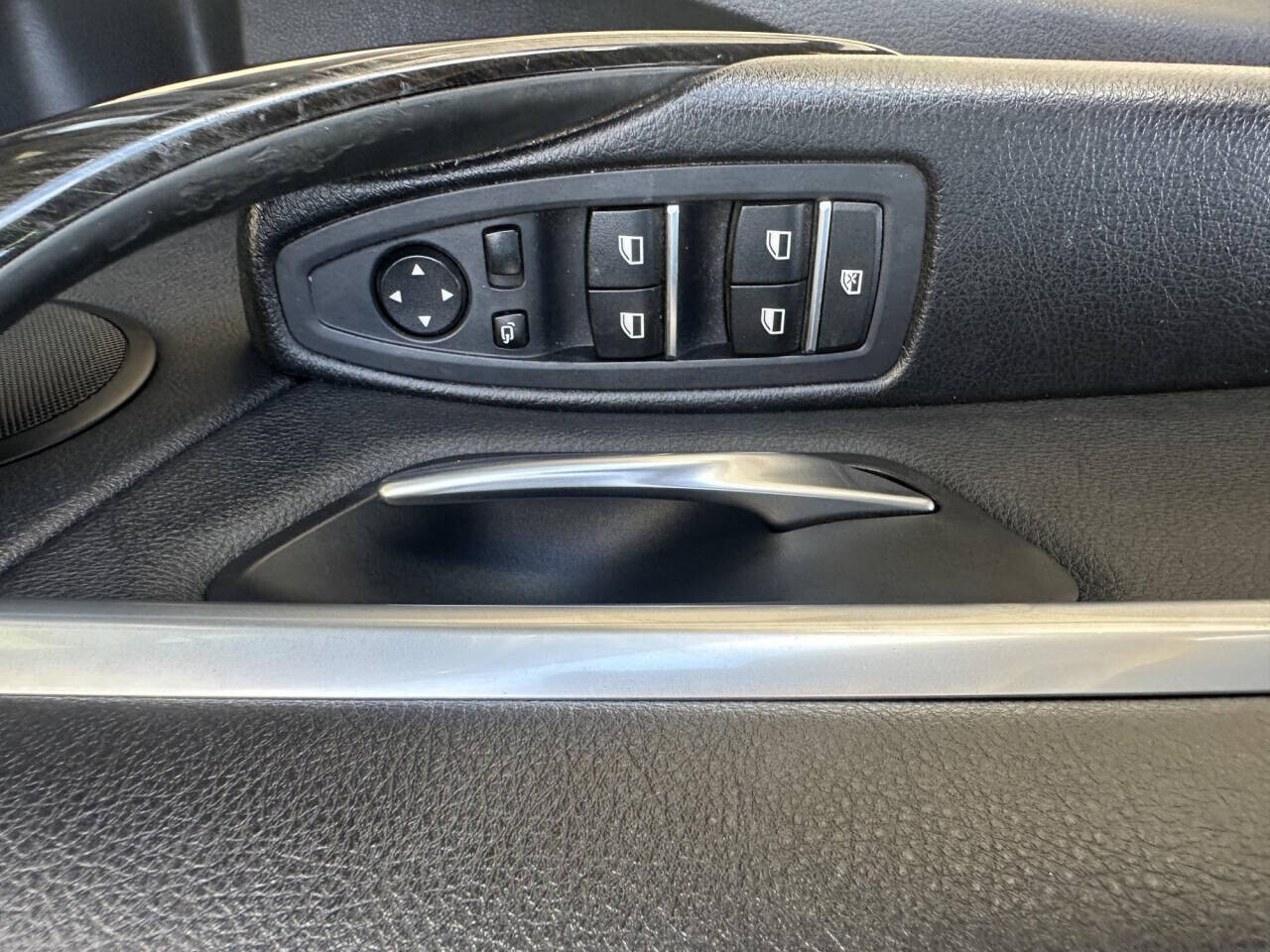 2017 BMW 330i xDrive in Pasadena, CA 91107 - 2409384 8