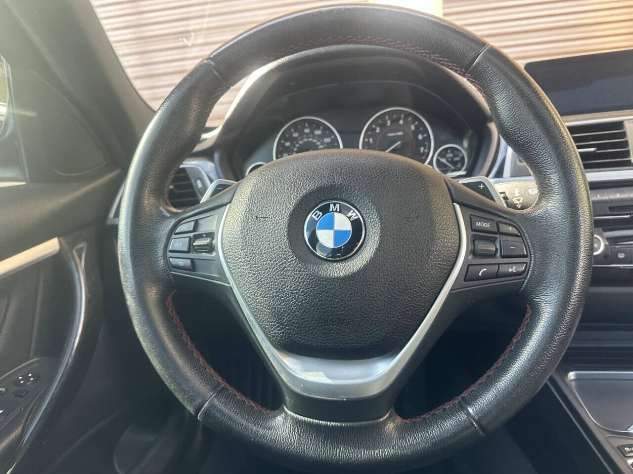 2017 BMW 330i xDrive in Pasadena, CA 91107 - 2409384 17