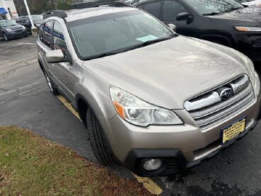 2014 Subaru Outback in Milwaukee, WI 53221