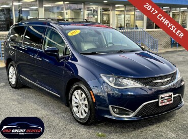 2017 Chrysler Pacifica in Chicago, IL 60620