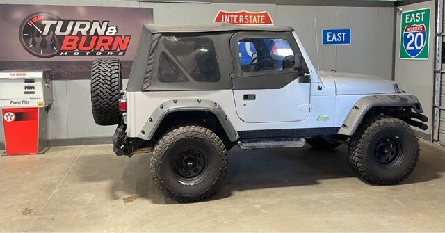 2004 Jeep Wrangler in Conyers, GA 30094 - 2410335 5
