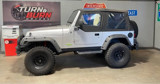 2004 Jeep Wrangler in Conyers, GA 30094 - 2410335 3