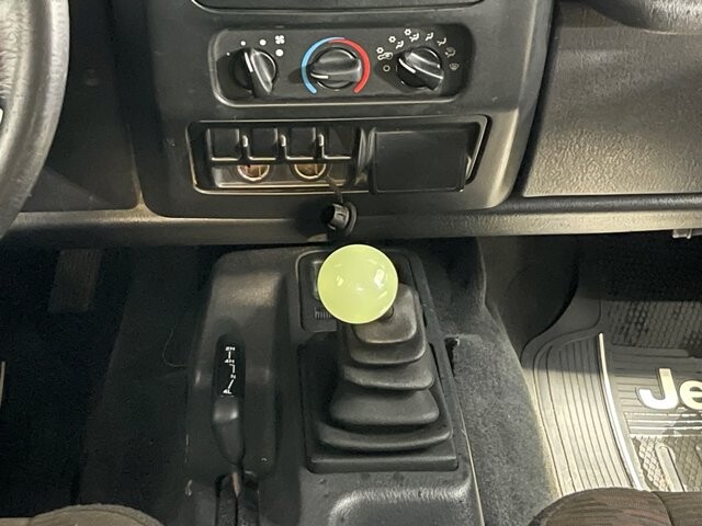 2004 Jeep Wrangler in Conyers, GA 30094 - 2410335 30