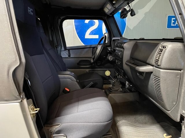 2004 Jeep Wrangler in Conyers, GA 30094 - 2410335 17