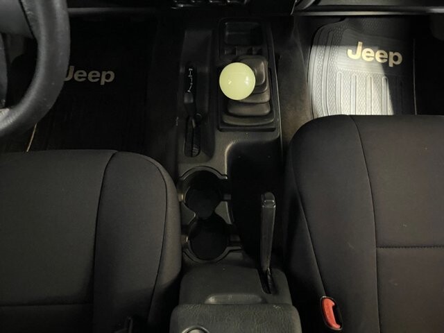 2004 Jeep Wrangler in Conyers, GA 30094 - 2410335 14