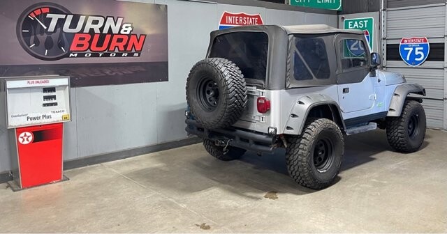 2004 Jeep Wrangler in Conyers, GA 30094 - 2410335 4