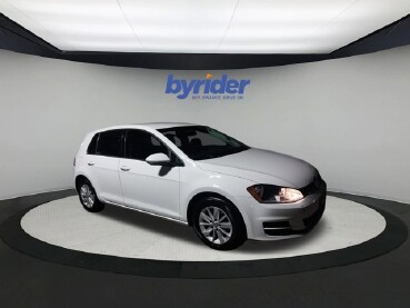 2015 Volkswagen Golf in Milwaukee, WI 53221