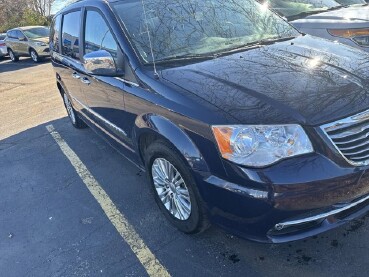 2015 Chrysler Town & Country in Milwaukee, WI 53221