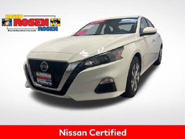 2022 Nissan Altima in Milwaulkee, WI 53221