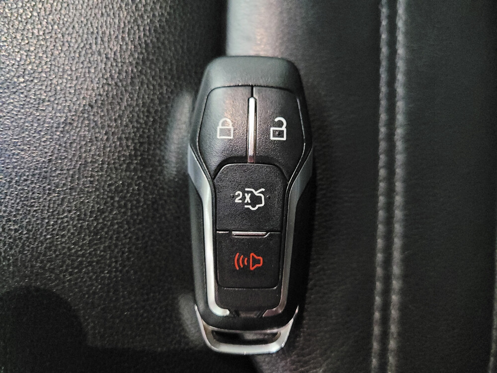 2016 Ford Edge in Grand Rapids, MI 49508 - 2413730 32